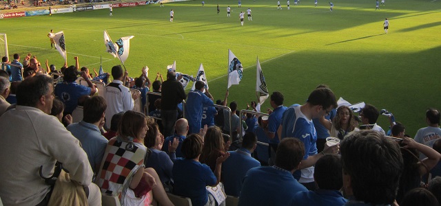 Un instante del Burgos - Real Oviedo de la temporada 2013/14 || Foto: Paula Canal