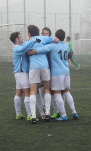 Los jugadores del Arces celebran un gol ante el Betis Foto: Sergio Sanz