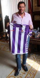 "El Real Valladolid es reflejo de la idiosincrasia de la ciudad" 1 Óscar Puente Foto: Blanquivioletas