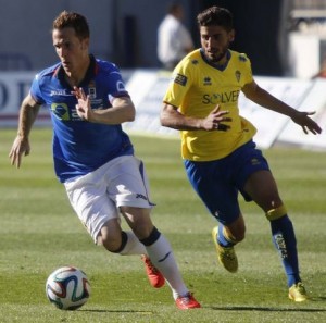 Susaeta, en la vuelta del play-off de ascenso, contra el Cádiz Foto: La Nueva España