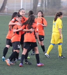 Las jugadoras del Parquesol celebran el gol de Alexia Foto: Víctor Álvarez