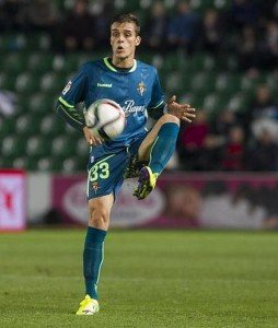 Oliván, en su debut con el primer equipo ante el Elche || Foto: El Norte de Castilla