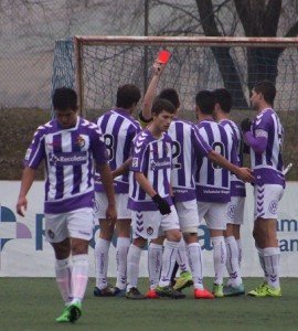 Momento de la expulsión de Renzo Zambrano Foto: Víctor Álvarez