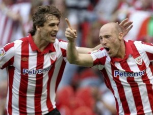 Toquero celebra un gol junto a Llorente en su época en el Athletic || Foto: Mundo Deportivo