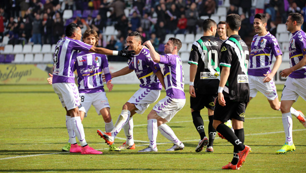 El equipo celebra el gol de Marcelo Silva Foto: Real Valladolid