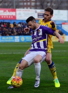 Rodri protege el balón Foto: Real Valladolid