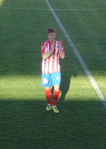 Alberto aplaude a la afición Foto: S. Sanz