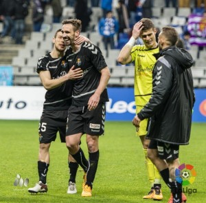 Borja celebra el triunfo con Tiba | Foto: lfp.es