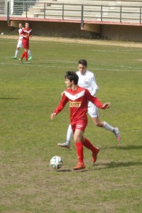 Emi, con el balón || Foto: Sergio Sanz