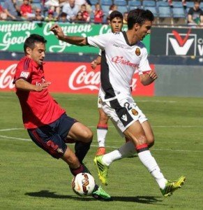 Flaño roba un balón || Foto: Noticias de Navarra