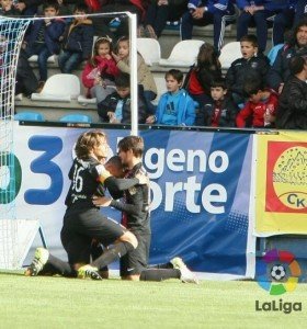 Quique, Pozo y Dubarbier celebran el 0-2