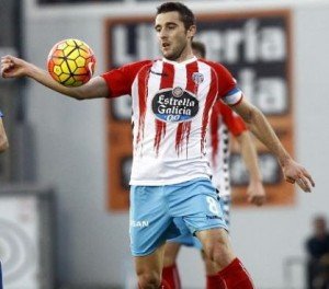 Seoane intenta controlar un balón || Foto: El Progreso