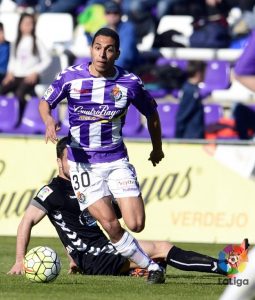 Anuar, en su debut liguero ante el Lugo