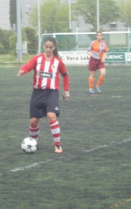 Lore, con el balón Foto: Sergio Sanz