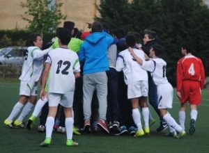 El Juventud Rondilla festeja su clasificación para la fase de ascenso