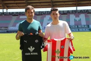 El 'capitán de la base' juega en el Zamora CF 1 De la Nava y Pistu en su presentación