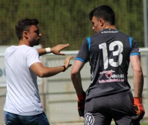 Un partido para empezar a acumular kilómetros 1 Rubén Albés da indicaciones a Sergio