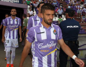 Balbi, con Jordán y Leão detrás || Foto: Real Valladolid