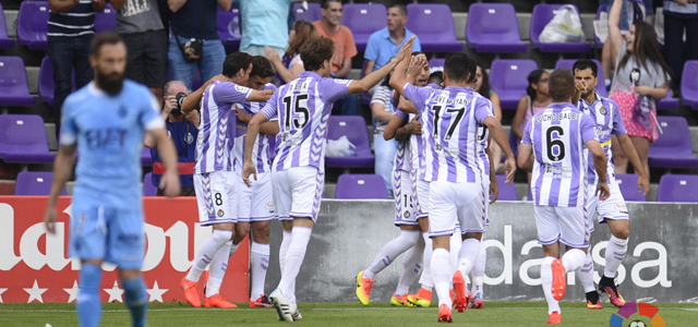 El Pucela celebra un gol