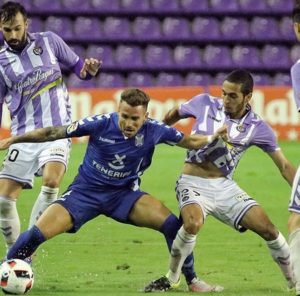 Anuar, frente al CD Tenerife