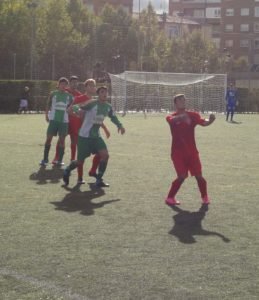 Un instante del partido entre el Victoria y el Burgos UD || Foto: Sergio Sanz