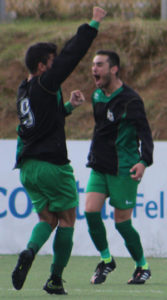 Rodríguez y Sacris celebran el gol Foto: Víctor Álvarez