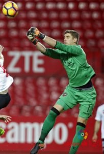 La amenaza estuvo en casa 1 Raúl Fernández Levante