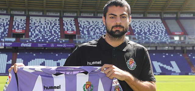 Asier Villalibre en su presentación || Foto: Real Valladolid