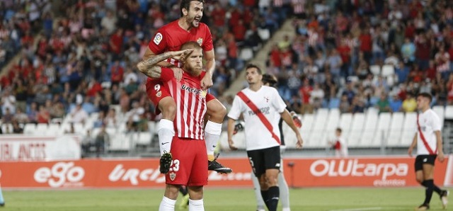 Los jugadores del Almería celebran un gol || Foto: UD Almería