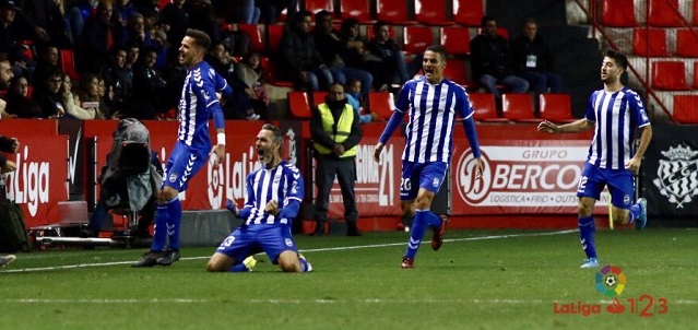 Los jugadores del Lorca celebran un gol || Foto: LFP