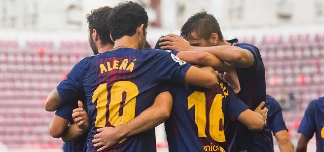 Los jugadores del Barcelona B celebran un gol || Foto: La Voz de Cádiz