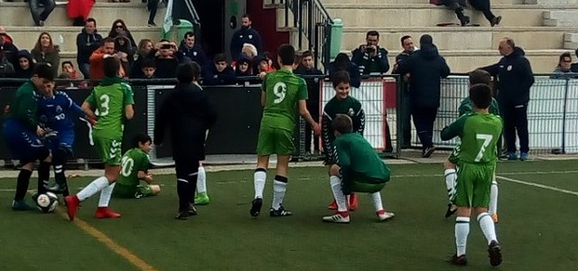 El alevín del Real Racing Club de Santander festeja la consecución del título
Foto: Torneo Work Men