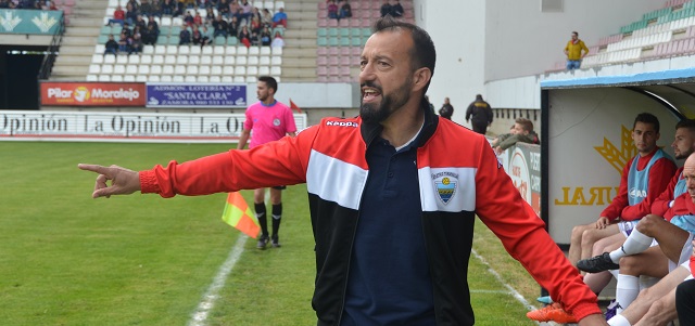 Santi Sedano, durante el partido ante el Zamora || Foto: Juan Postigo