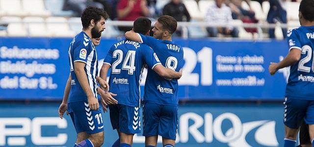 Los jugadores del Lorca celebran un gol || Foto: Lorca FC