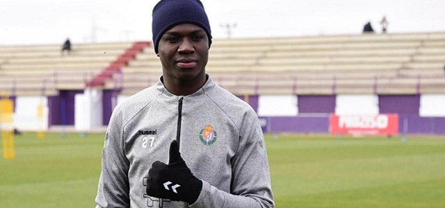 Stiven Plaza en su primer entrenamiento en Valladolid || Foto: Real Valladolid