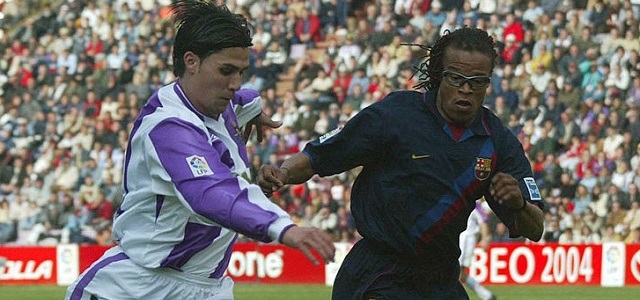 VALLADOLID, SPAIN - APRIL 10:  Fernando Sales of Valladolid and Davids of Barcelona in action during the Spanish Primera Liga match between Valladolid and Barcelona at Zorrilla Stadilum April 10, 2004 in Valladolid, Spain.  (Photo by Firo Foto/Getty Images)