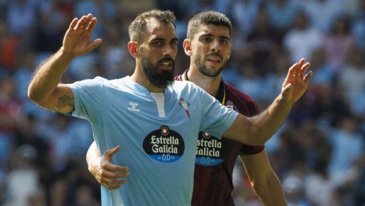 Borja Iglesias y Cenk, en el Celta - Real Valladolid