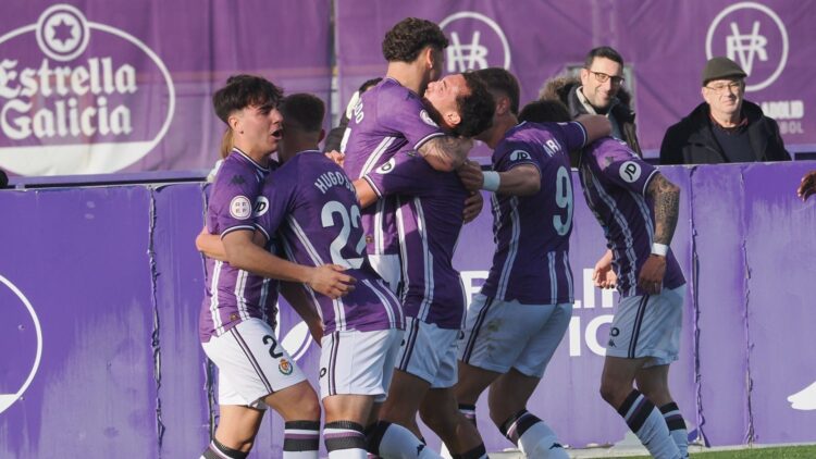 El Promesas celebra un gol ante el Guijuelo