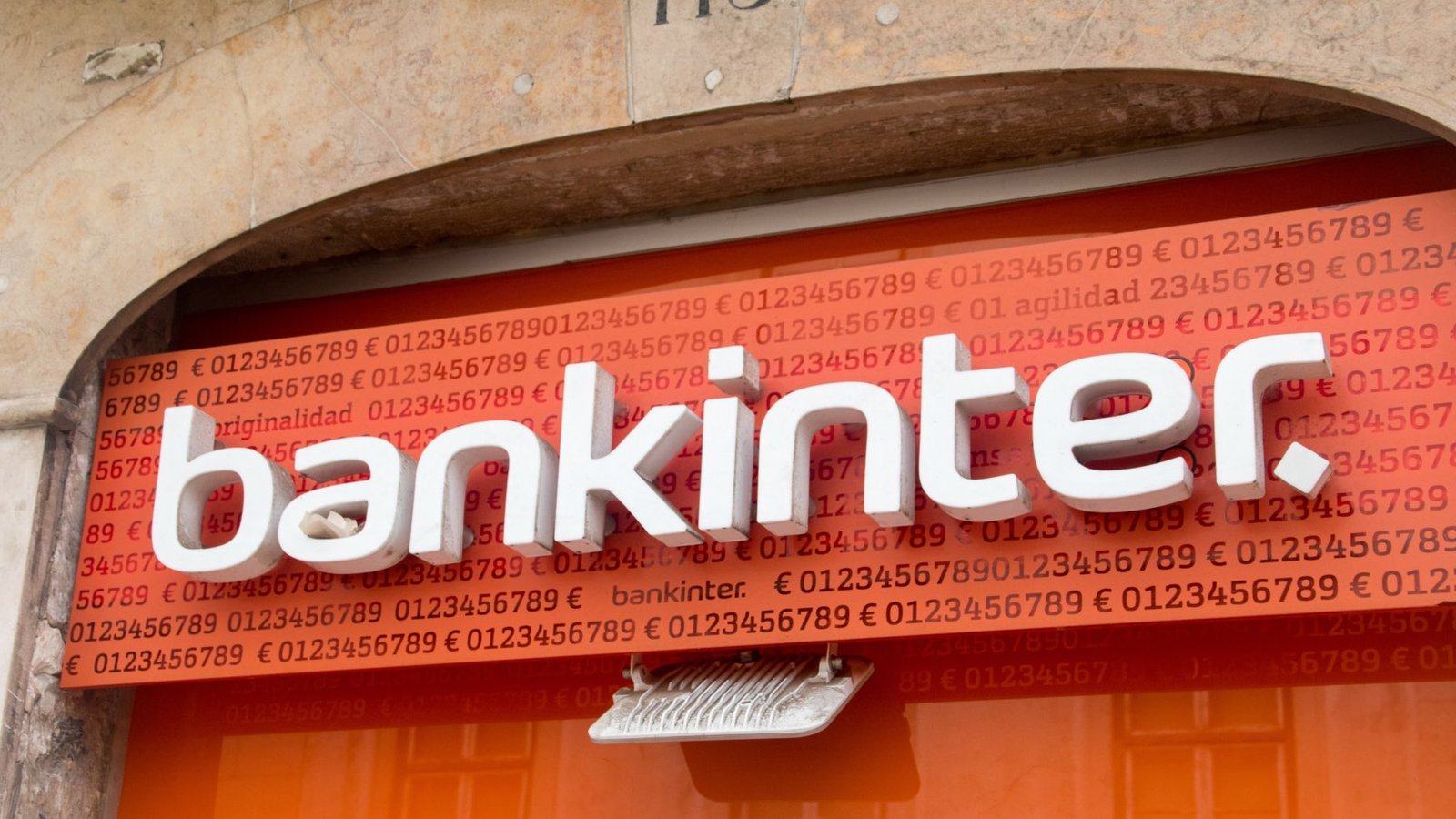 La Justicia obliga a Bankinter a devolver casi 100.000 euros a un vallisoletano