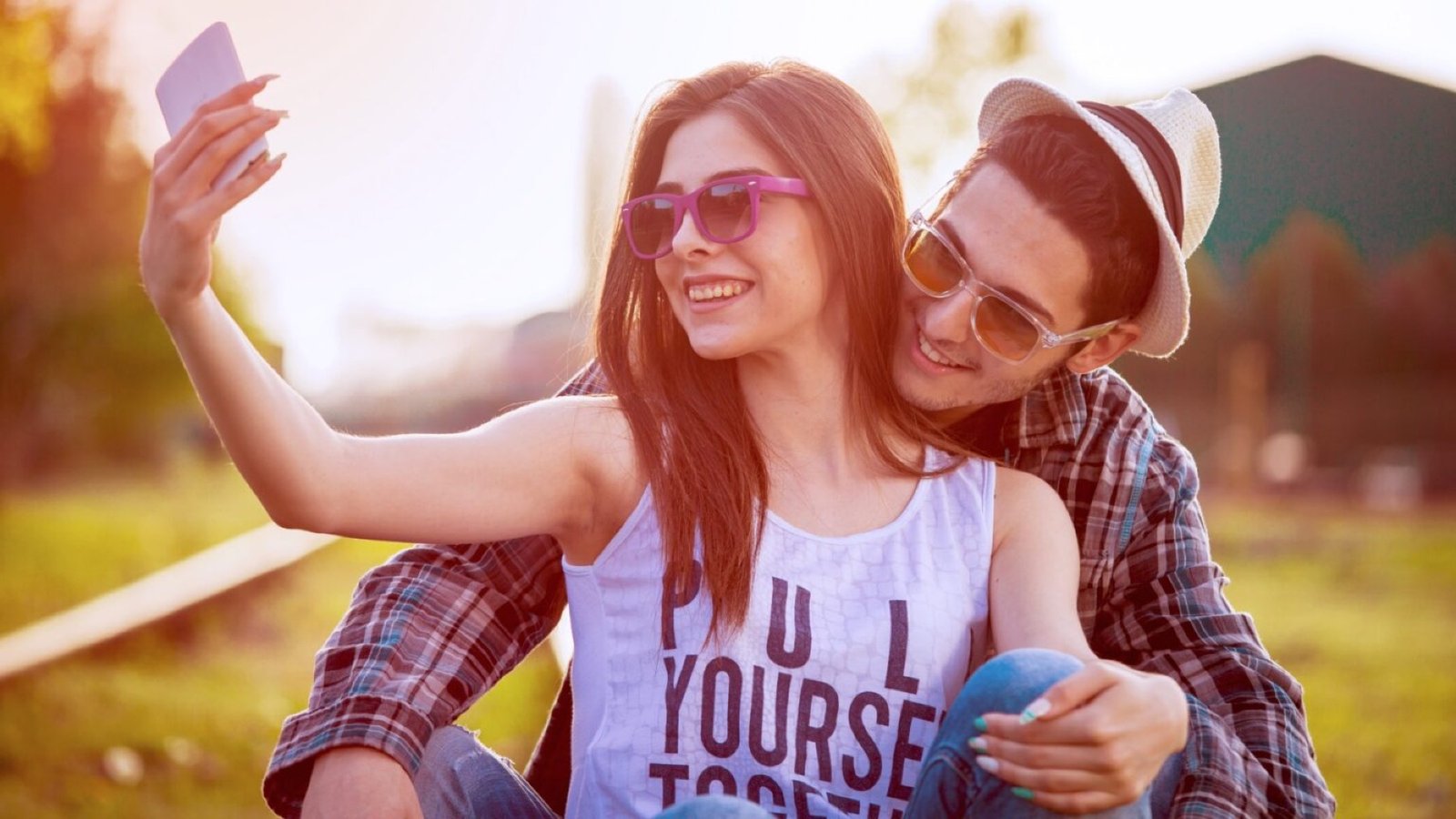 Amar en tiempos de Instagram: qué es el 'throning'