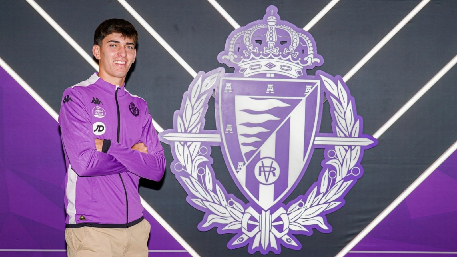 El Real Valladolid oficializa el primer fichaje del Promesas