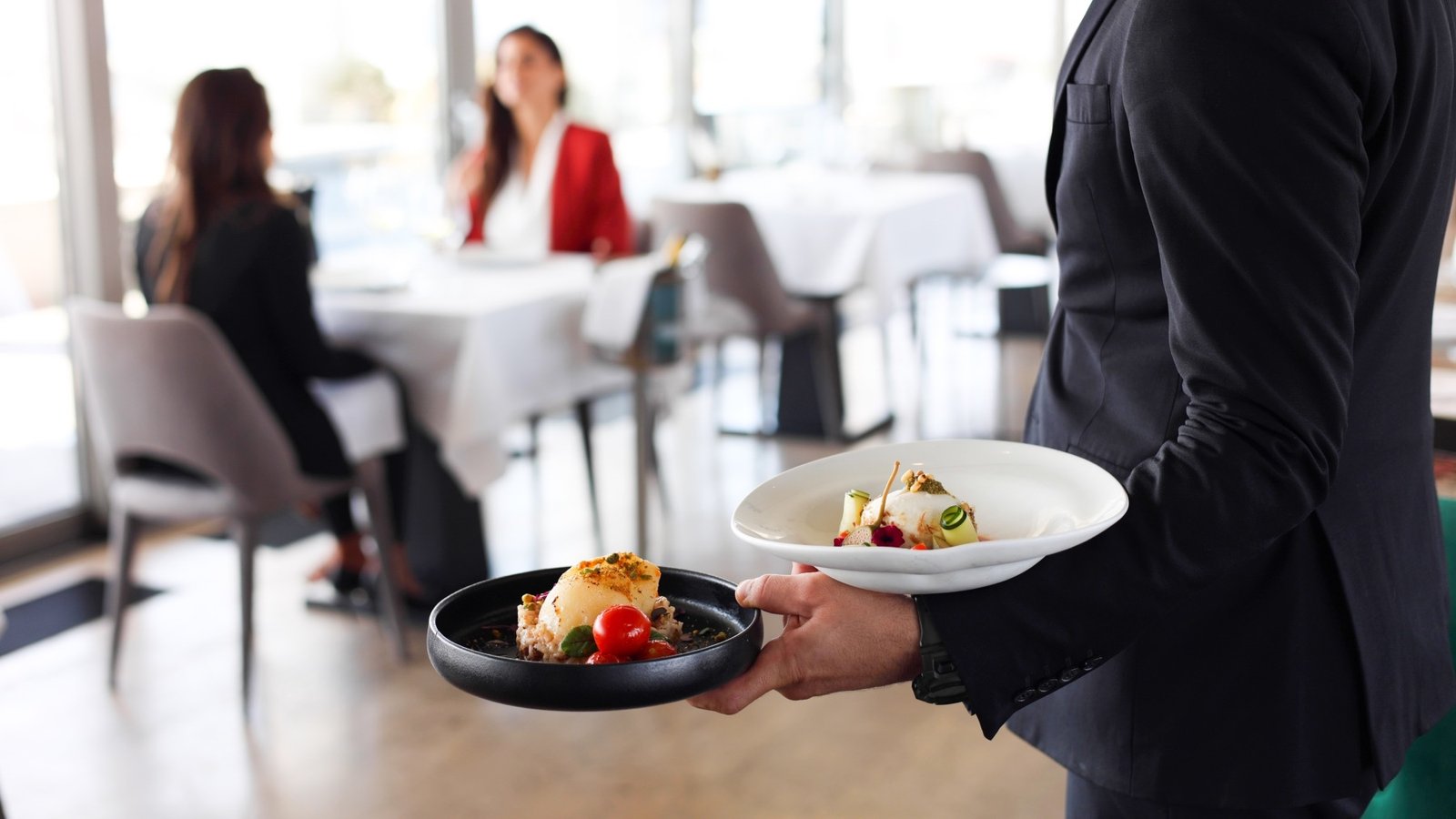 Fue camarero en Estados Unidos y este es el dinero ganaba