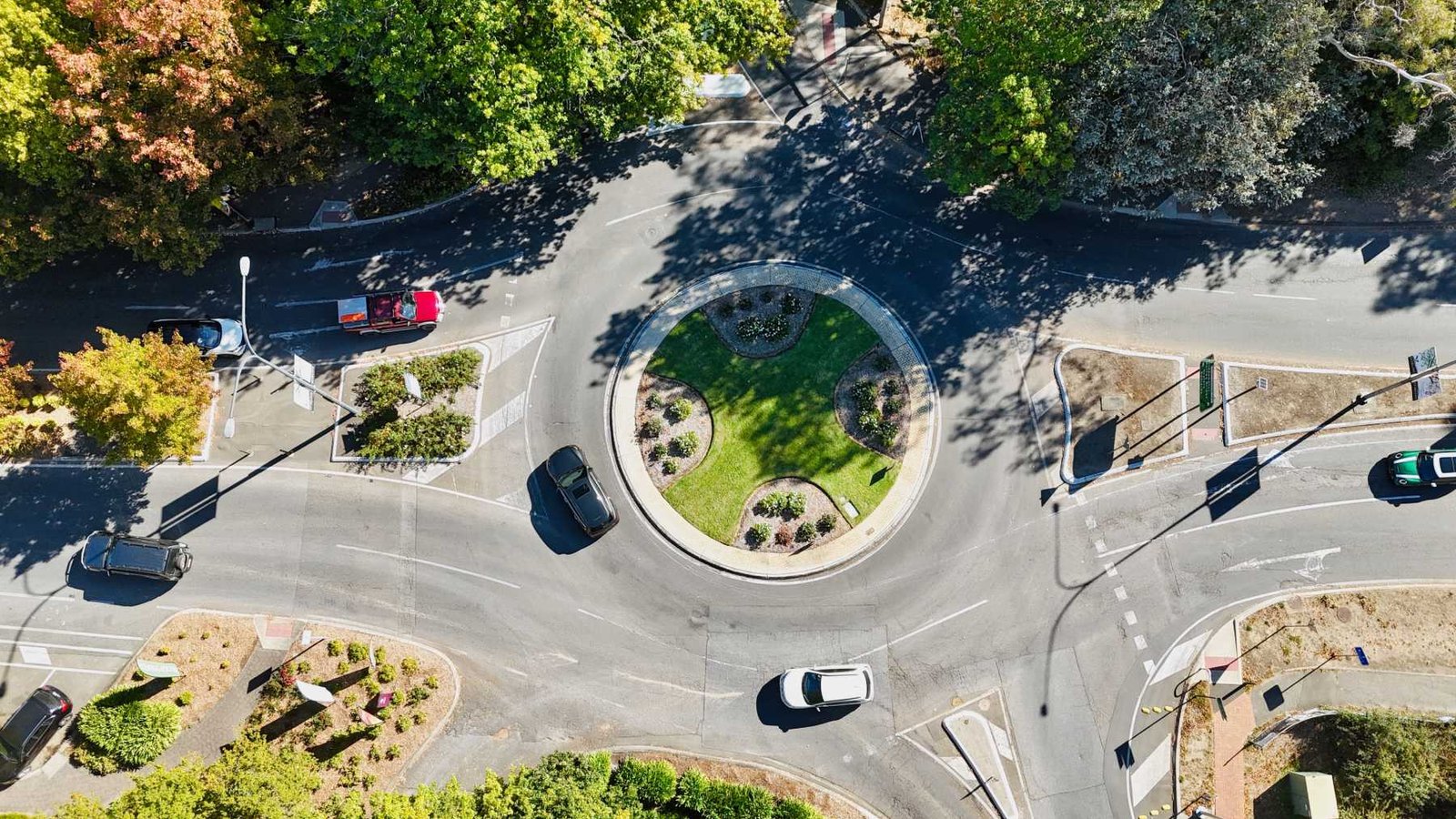 La DGT lo confirma: estás utilizando mal los intermitentes