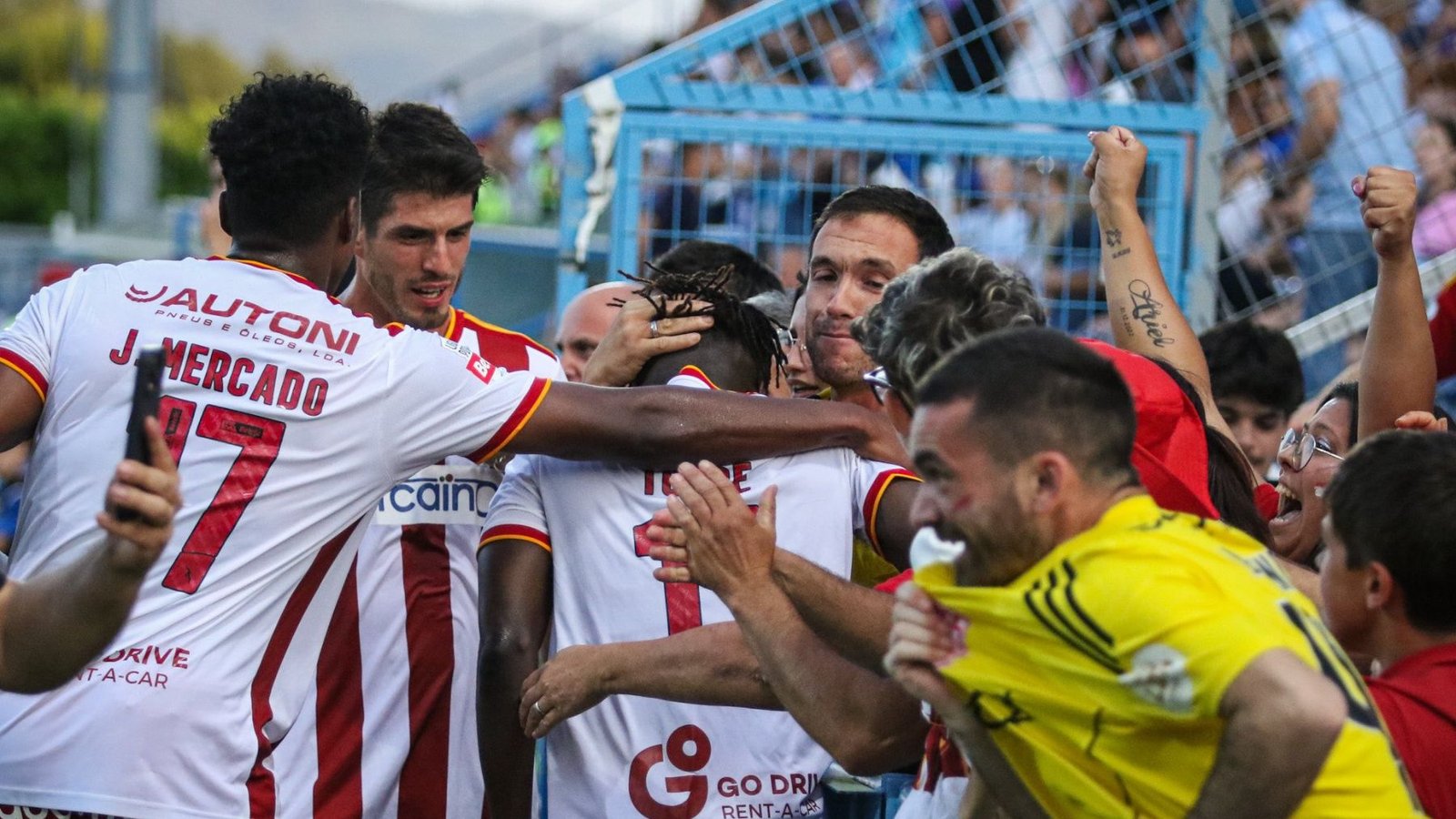 Tunde salva al AVS Futebol