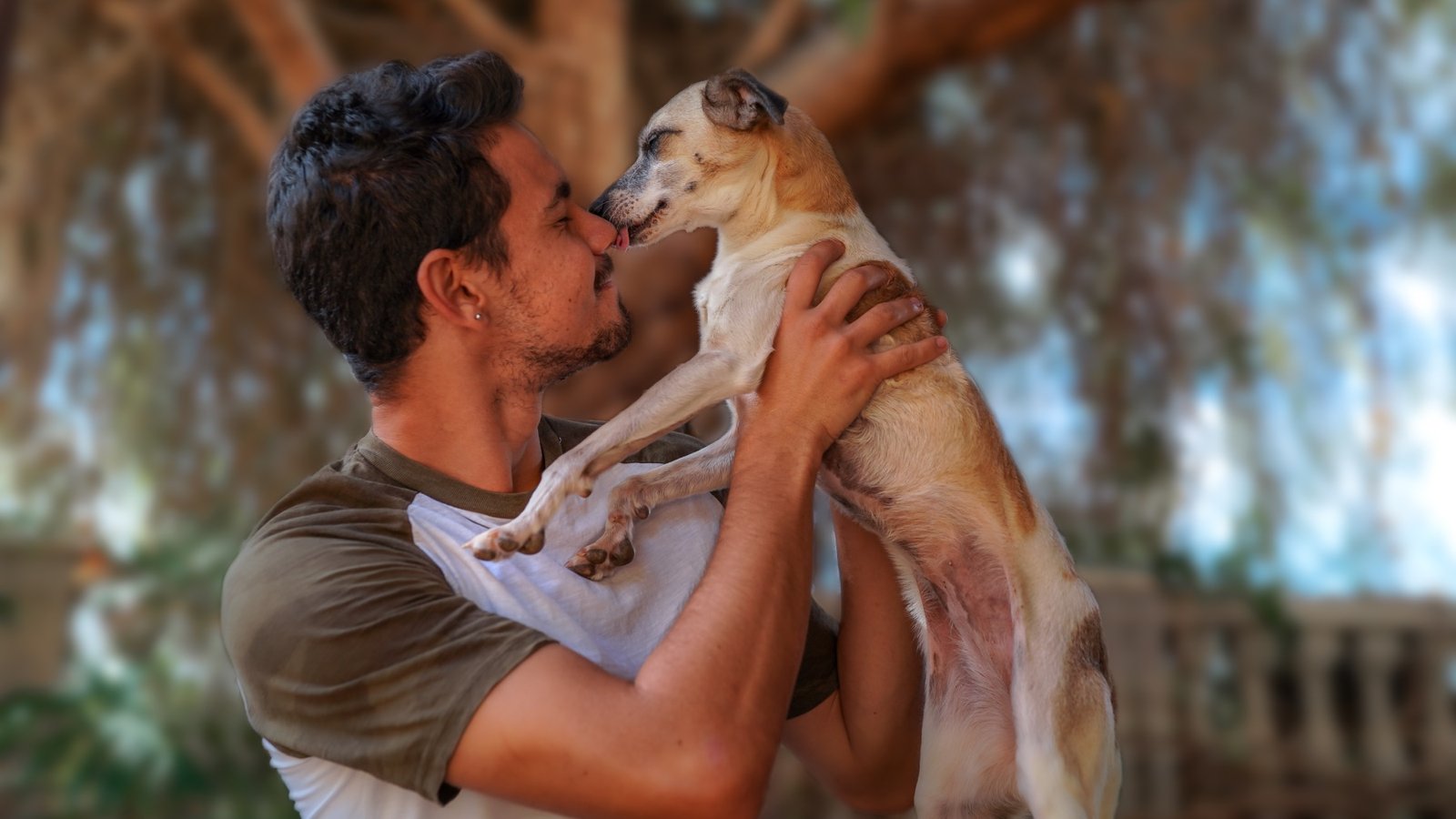 Si tu perro te chupa, no es porque te quiera mucho