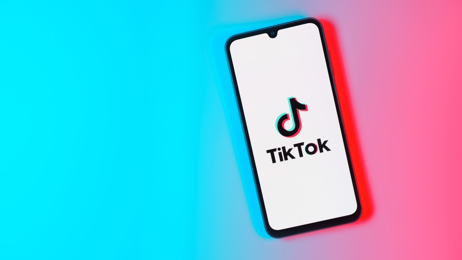 Ni Instagram ni TikTok: así se ha hecho viral esta zapatería