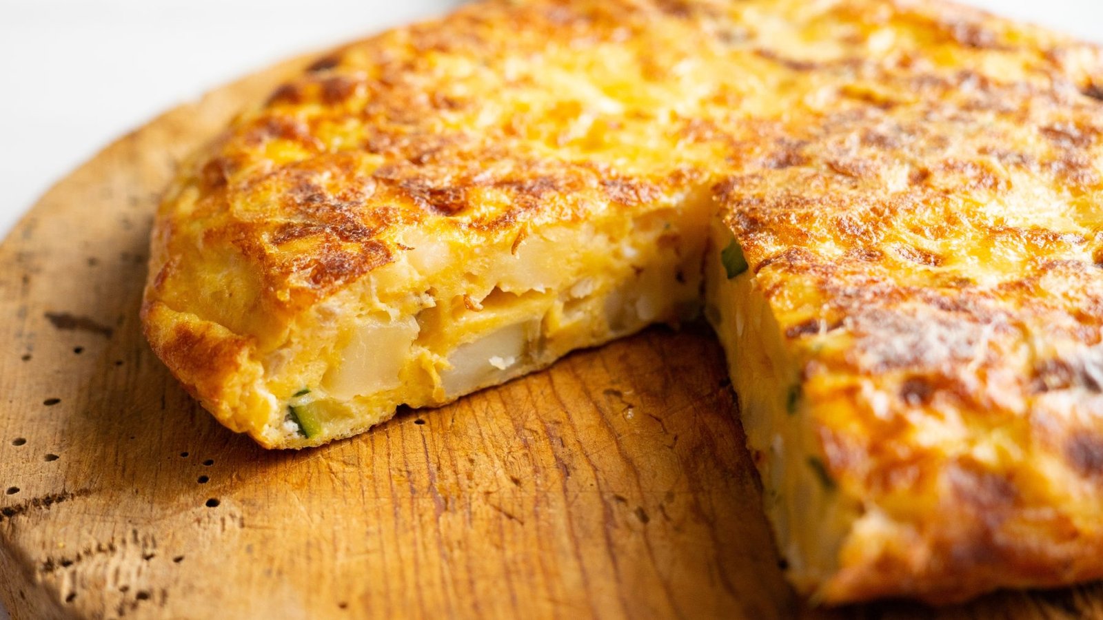 Tortilla con cebolla o sin cebolla: Lay's aviva el debate