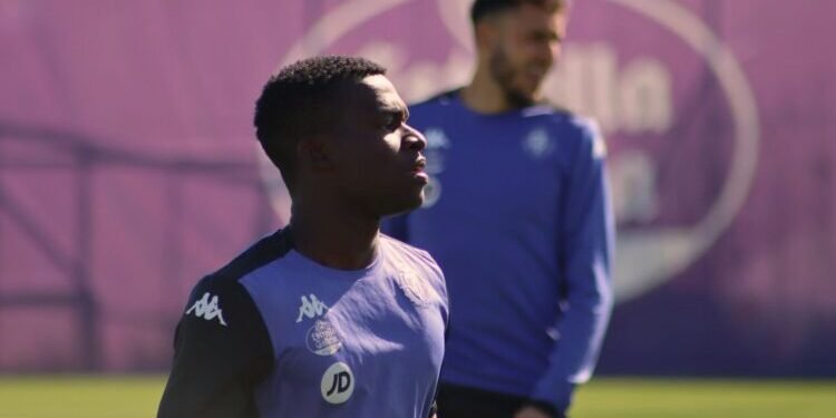 La carta de Alani en la base de juego del Real Valladolid 3 Alani Valladolid