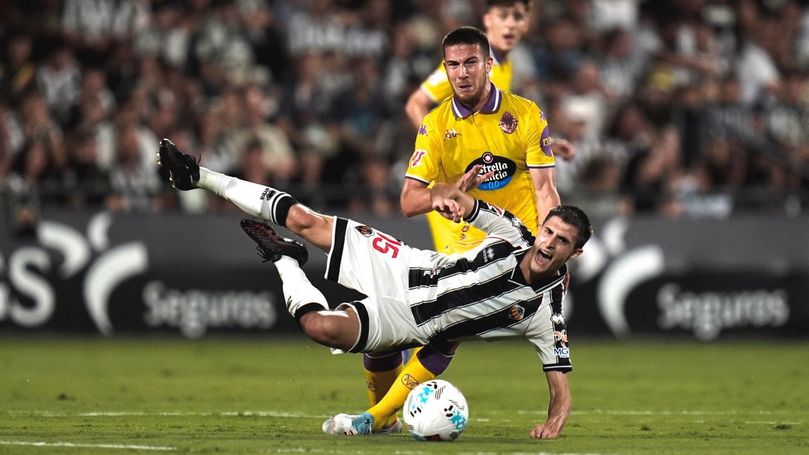 Pablo Tomeo ante el Castellón