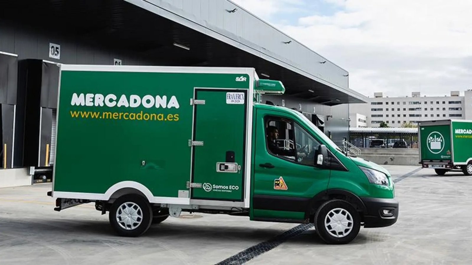 El Corte Inglés y Mercadona sacan ventaja a sus competidores